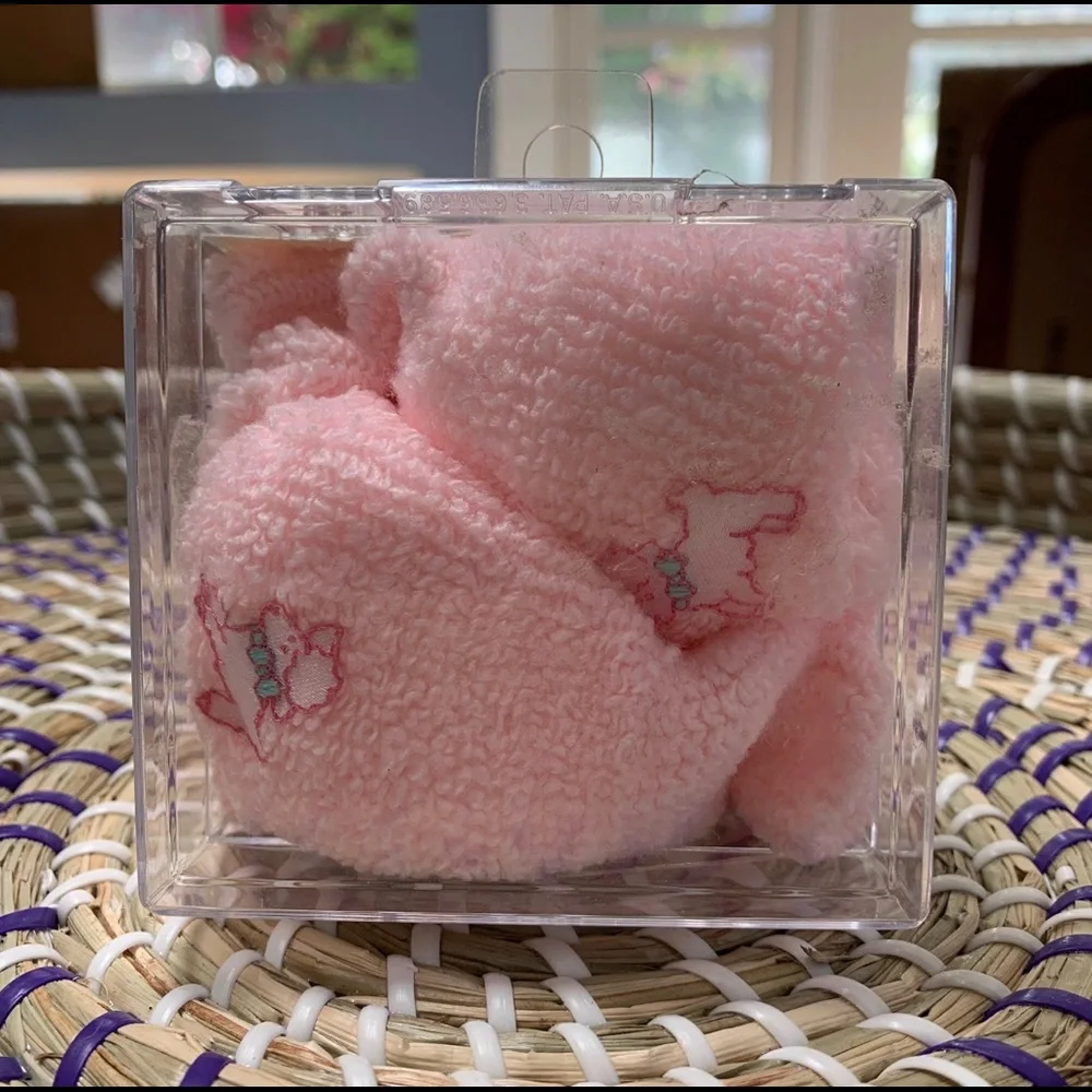 Buster Brown soft pink